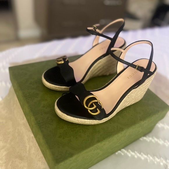 Gucci Platforms - Picture 1 of 8